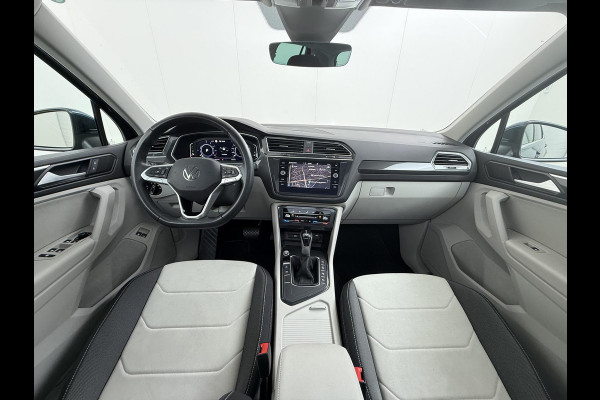 Volkswagen Tiguan 1.4 TSI eHybrid PHEV VAN €33.900,- NU VOOR SLECHTS €30.877,- Uw LENTEVOORDEEL €3.023,- |SUPER COMPLEET| SCHUIF/ KANTELDAK| DODE HOEK| ELEK. ACHTERKLEP| DIG. DASH | CAMERA| RIJKLAAR GELEVERD INCL. 12 MND BOVAG GARANTIE
