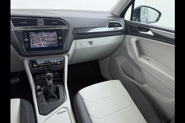 Volkswagen Tiguan 1.4 TSI eHybrid PHEV VAN €33.900,- NU VOOR SLECHTS €30.877,- Uw LENTEVOORDEEL €3.023,- |SUPER COMPLEET| SCHUIF/ KANTELDAK| DODE HOEK| ELEK. ACHTERKLEP| DIG. DASH | CAMERA| RIJKLAAR GELEVERD INCL. 12 MND BOVAG GARANTIE