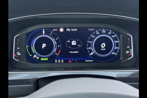 Volkswagen Tiguan 1.4 TSI eHybrid PHEV VAN €33.900,- NU VOOR SLECHTS €30.877,- Uw LENTEVOORDEEL €3.023,- |SUPER COMPLEET| SCHUIF/ KANTELDAK| DODE HOEK| ELEK. ACHTERKLEP| DIG. DASH | CAMERA| RIJKLAAR GELEVERD INCL. 12 MND BOVAG GARANTIE