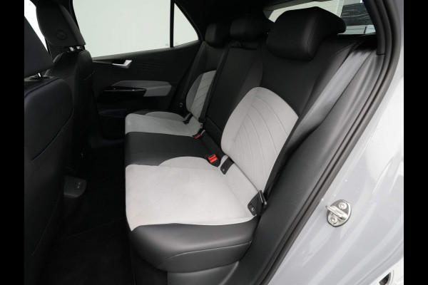 Volkswagen ID.3 204pk Pro Edition 58 kWh Navigatie Camera Clima Stoelverwarming 127