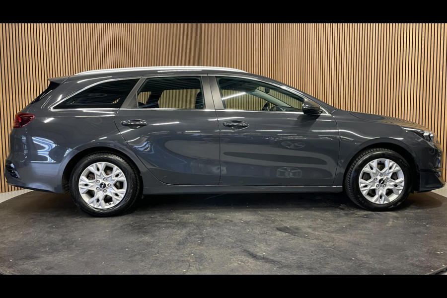 Kia Ceed Sportswagon 1.5 T-GDi DynamicLine|160PK|TREKH.|CARPLAY+ANDROID|CAMERA|CLIMATE+CRUISE CONTROL|1E EIG.|INCL.BTW|NL AUTO|NAP