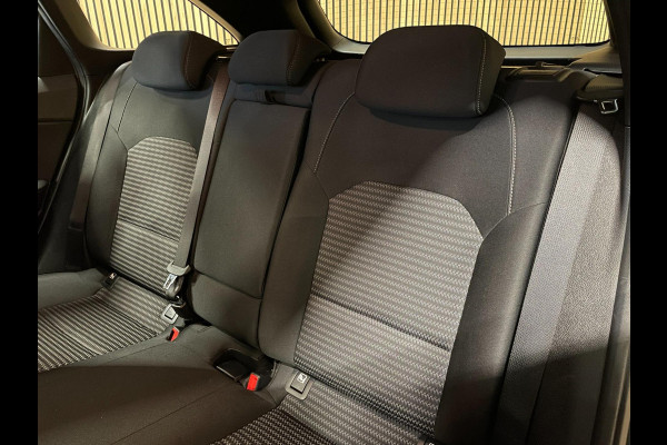 Kia Ceed Sportswagon 1.5 T-GDi DynamicLine|160PK|TREKH.|CARPLAY+ANDROID|CAMERA|CLIMATE+CRUISE CONTROL|1E EIG.|INCL.BTW|NL AUTO|NAP