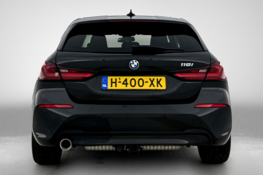 BMW 1-serie 118i Executive Edition (NL-auto, Goed OnderH, Carplay, Navi-groot, PDC V+A, Cruise Control, Etc)