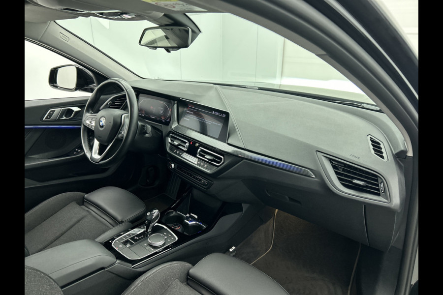 BMW 1-serie 118i Executive Edition (NL-auto, Goed OnderH, Carplay, Navi-groot, PDC V+A, Cruise Control, Etc)