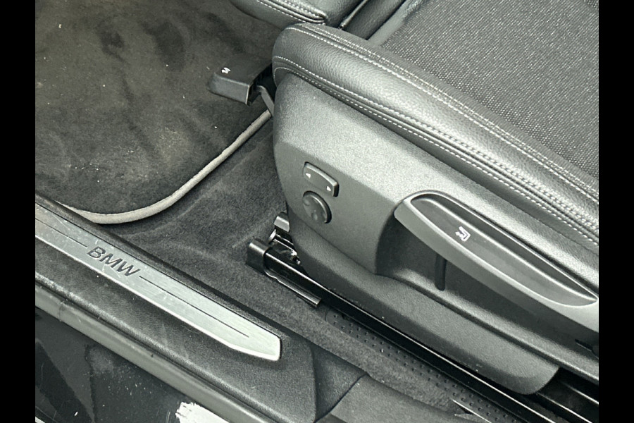 BMW 1-serie 118i Executive Edition (NL-auto, Goed OnderH, Carplay, Navi-groot, PDC V+A, Cruise Control, Etc)