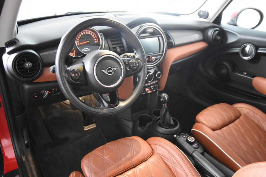 MINI Cooper 1.5 *1ste Eigenaar*Panoramadak*Stoelverwarming*PDC*