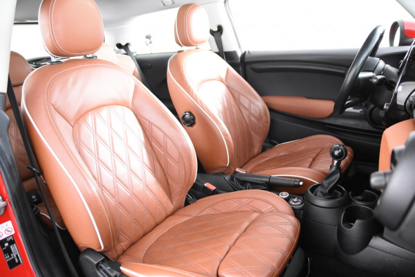 MINI Cooper 1.5 *1ste Eigenaar*Panoramadak*Stoelverwarming*PDC*