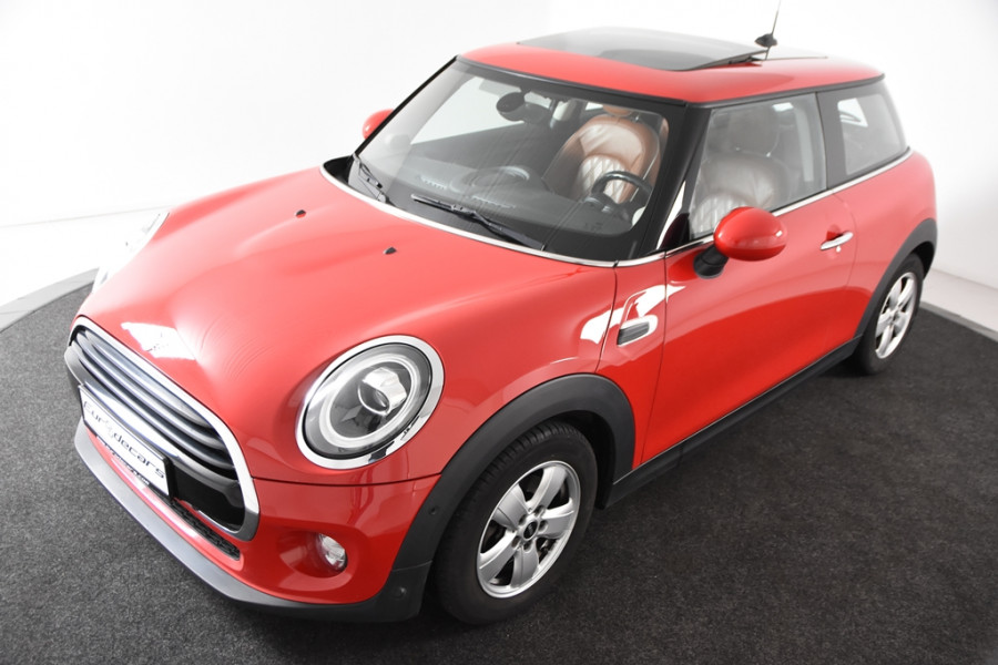 MINI Cooper 1.5 *1ste Eigenaar*Panoramadak*Stoelverwarming*PDC*