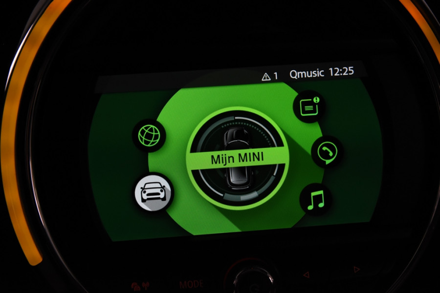 MINI Cooper 1.5 *1ste Eigenaar*Panoramadak*Stoelverwarming*PDC*