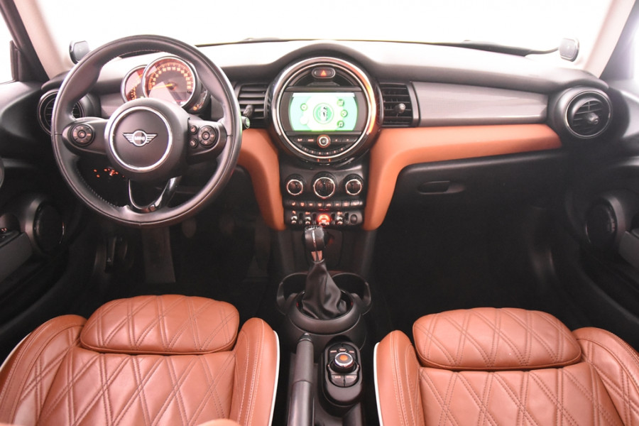 MINI Cooper 1.5 *1ste Eigenaar*Panoramadak*Stoelverwarming*PDC*