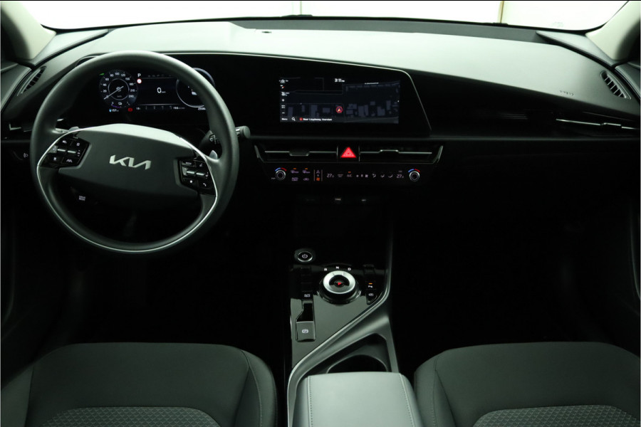 Kia Niro EV Light Edition 64.8 kWh Automaat SOH 98,8% Airco - Apple Carplay/Android Auto - Cruise Control - Navigatie - Fabrieksgarantie tot 05-2031
