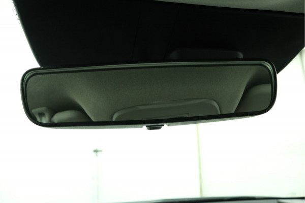 Kia Niro EV Light Edition 64.8 kWh Automaat SOH 98,8% Airco - Apple Carplay/Android Auto - Cruise Control - Navigatie - Fabrieksgarantie tot 05-2031