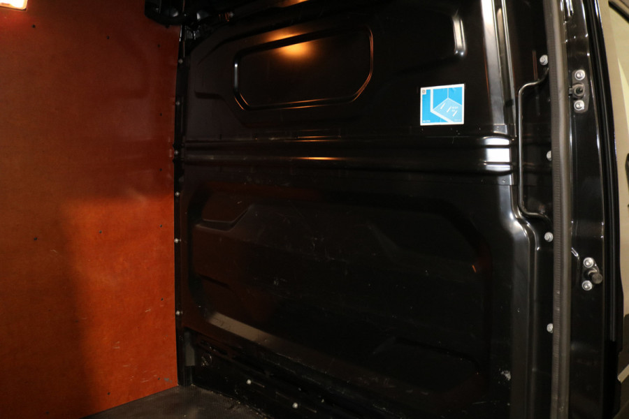 Renault Master 2.0 dCi 170pk L2 H2 Extra Airco Navigatie Camera Trekhaak