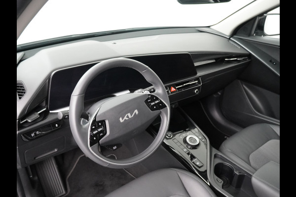 Kia Niro EV DynamicLine 64.8 kWh Automaat SOH 98,0% - Climate control  - Adaptive cruise control - Navigatie - Apple Carplay/Android Auto - Fabrieksgarantie t/m 02-2030