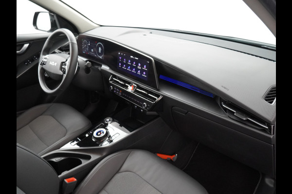 Kia Niro EV DynamicLine 64.8 kWh Automaat SOH 98,0% - Climate control  - Adaptive cruise control - Navigatie - Apple Carplay/Android Auto - Fabrieksgarantie t/m 02-2030