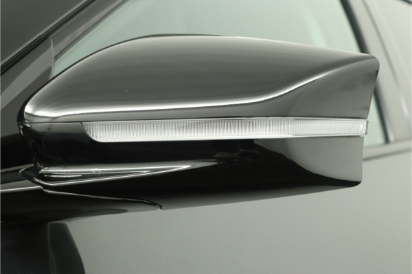 Kia Ev6 Edition Advanced 77.4 kWh Automaat SOH 98,6% - Matrix LED Koplampen - Kunst Lederen Bekleding - Adaptief Cruise Control - Climate Control - Fabrieksgarantie Tot 2031