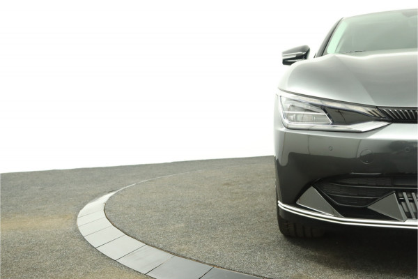 Kia Ev6 Edition Advanced 77.4 kWh Automaat SOH 98,6% - Matrix LED Koplampen - Kunst Lederen Bekleding - Adaptief Cruise Control - Climate Control - Fabrieksgarantie Tot 2031