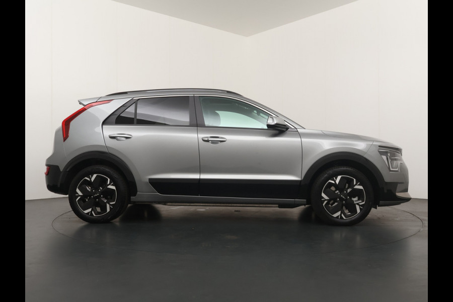 Kia Niro EV DynamicPlusLine 64.8 kWh Automaat SOH 98,8% - Navigatie - Stoel/Stuurverwarming - Adaptief Cruise Control - Schuif/Kanteldak - Fabrieksgarantie Tot 2031