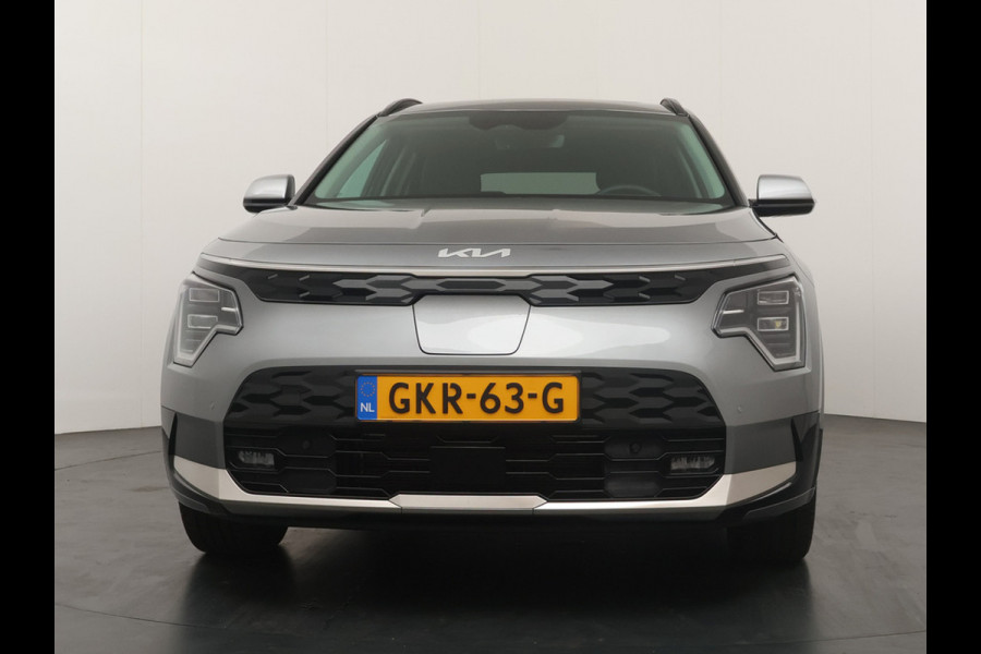 Kia Niro EV DynamicPlusLine 64.8 kWh Automaat SOH 98,8% - Navigatie - Stoel/Stuurverwarming - Adaptief Cruise Control - Schuif/Kanteldak - Fabrieksgarantie Tot 2031
