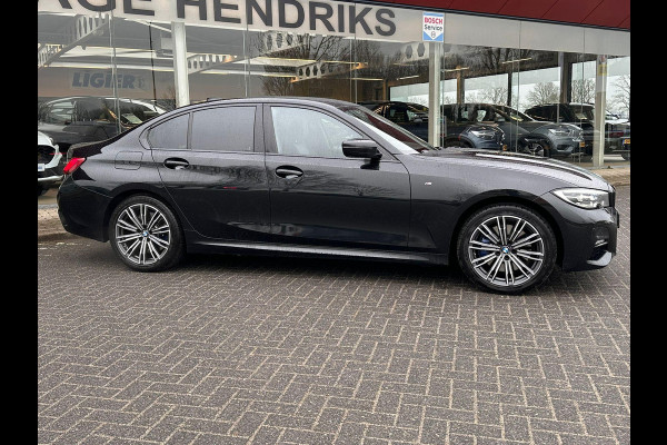 BMW 3-serie 330e | Trekhaak wegklapbaar | Nieuwe banden | Climate  | CC | Leder Stof |