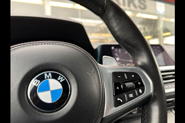 BMW 3-serie 330e | Trekhaak wegklapbaar | Nieuwe banden | Climate  | CC | Leder Stof |