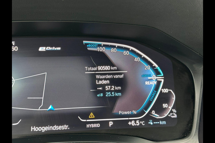 BMW 3-serie 330e | Trekhaak wegklapbaar | Nieuwe banden | Climate  | CC | Leder Stof |