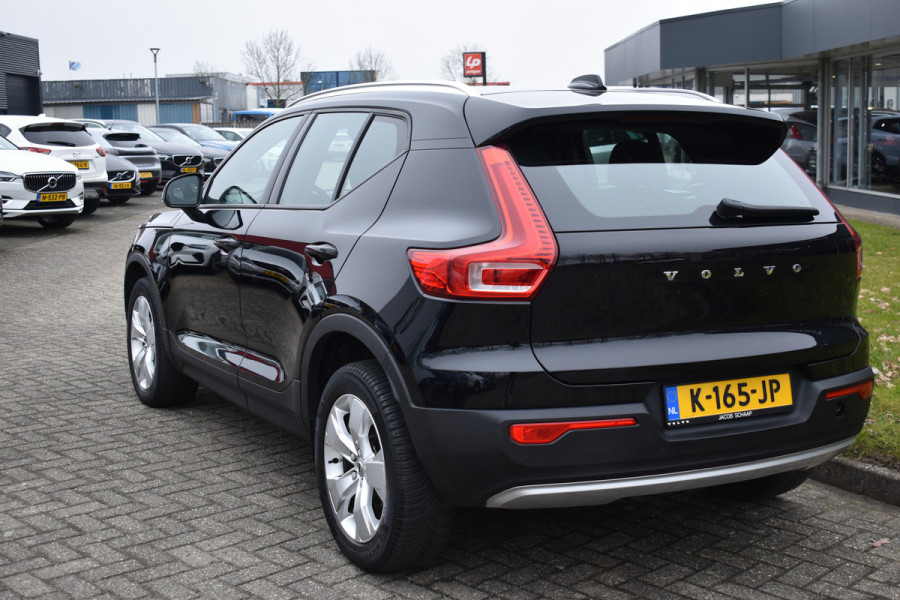 Volvo XC40 T2 129PK Automaat Business Pro | ACC | Trekhaak | Apple Carplay | Elektr. Achterklep