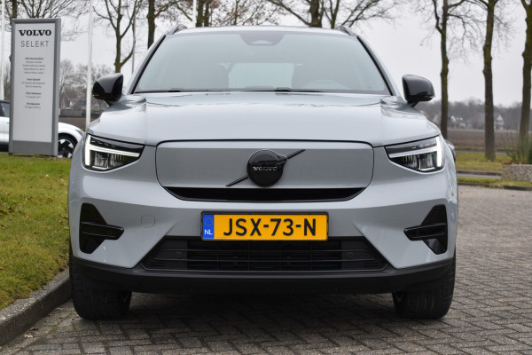 Volvo EX40 Extended Range 252PK Plus Black Ed. 82 kWh | H&K | ACC | Blis | Camera | 20"LMV | Stuurverwarming