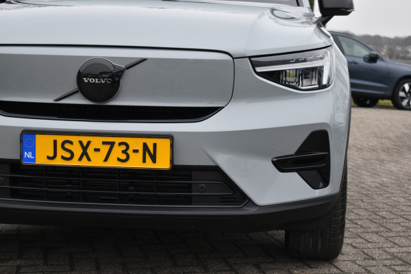 Volvo EX40 Extended Range 252PK Plus Black Ed. 82 kWh | H&K | ACC | Blis | Camera | 20"LMV | Stuurverwarming