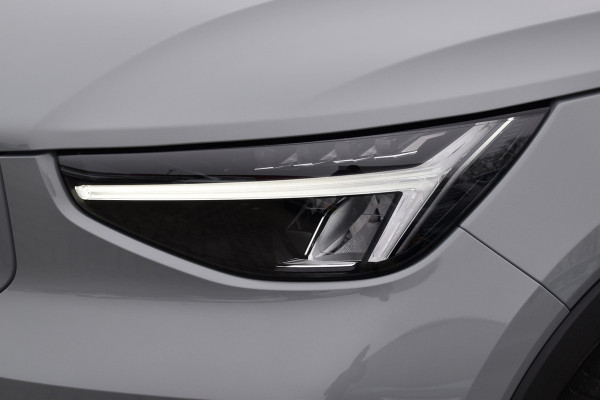 Volvo EX40 Extended Range 252PK Plus Black Ed. 82 kWh | H&K | ACC | Blis | Camera | 20"LMV | Stuurverwarming