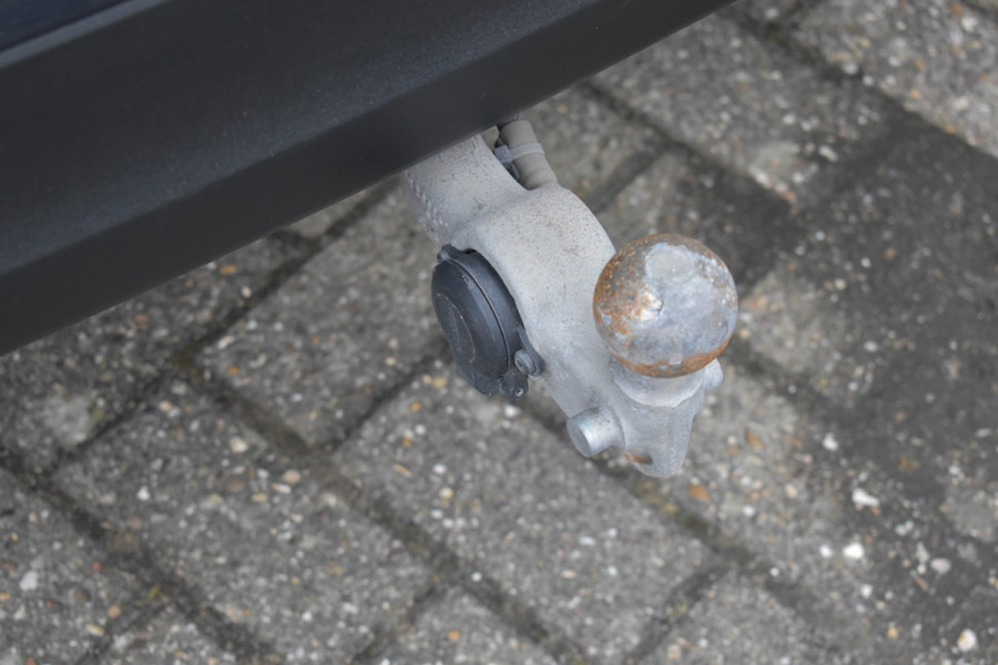 Volvo XC60 T5 AWD 250PK Automaat Momentum | Trekhaak | Leder | Stoelverwarming | Elektr. Stoel