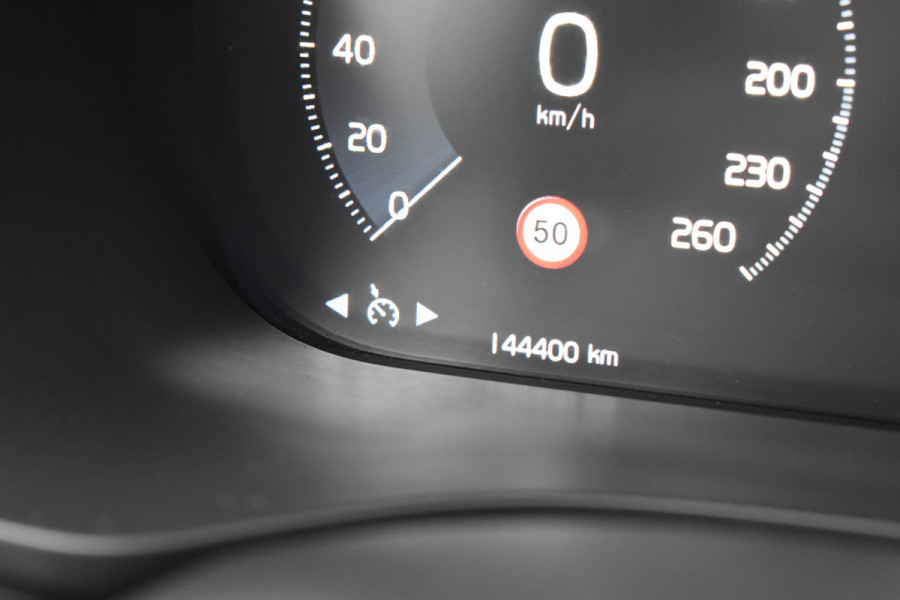 Volvo XC60 T5 AWD 250PK Automaat Momentum | Trekhaak | Leder | Stoelverwarming | Elektr. Stoel