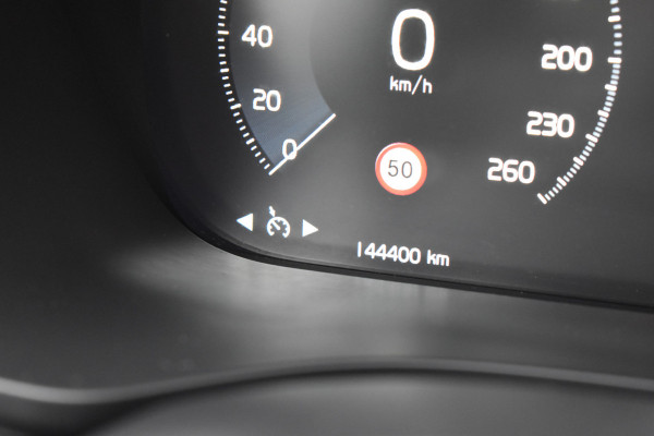 Volvo XC60 T5 AWD 250PK Automaat Momentum | Trekhaak | Leder | Stoelverwarming | Elektr. Stoel