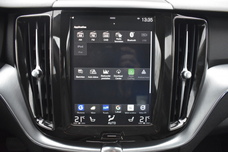 Volvo XC60 T5 AWD 250PK Automaat Momentum | Trekhaak | Leder | Stoelverwarming | Elektr. Stoel