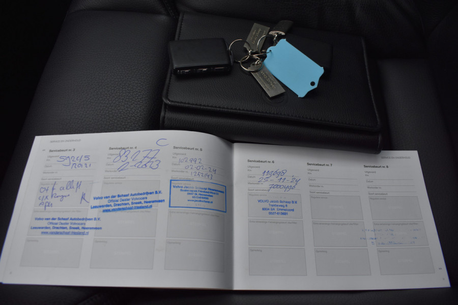 Volvo XC60 T5 AWD 250PK Automaat Momentum | Trekhaak | Leder | Stoelverwarming | Elektr. Stoel