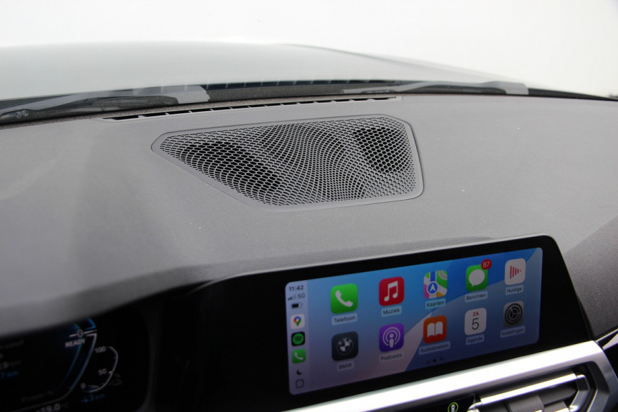 BMW 3 Serie Touring 330e Sportline | Shadow | 19 | Live cockpit