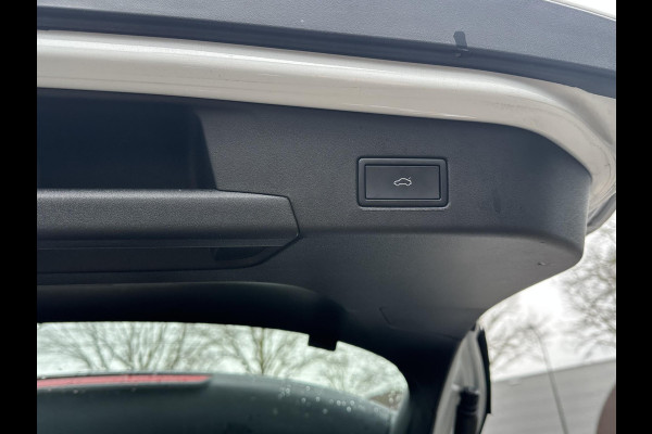 Volkswagen ID.4 GTX Advantage 4Motion 77 kWh 300PK | SOH 90% | WARMTEPOMP | 20 INCH | TREKHAK ELEKTRISCH UITKLAPBAAR | ACC CRUISE CONTROLE | STOEL + STUURWIELVERWARMING | MATRIX-LED-KOPLAMP (IQ.LIGHT) | RIJKLAAR GELEVERD MET 12 MND BOVAG GARANTIE