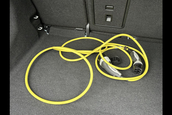 Volkswagen ID.4 GTX Advantage 4Motion 77 kWh 300PK | SOH 90% | WARMTEPOMP | 20 INCH | TREKHAK ELEKTRISCH UITKLAPBAAR | ACC CRUISE CONTROLE | STOEL + STUURWIELVERWARMING | MATRIX-LED-KOPLAMP (IQ.LIGHT) | RIJKLAAR GELEVERD MET 12 MND BOVAG GARANTIE