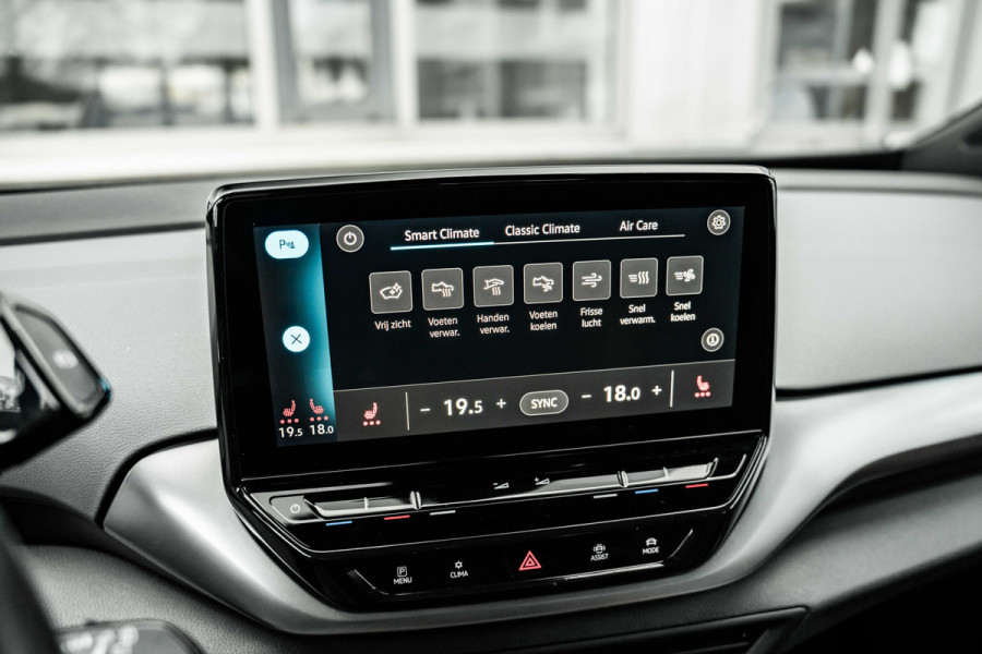 Volkswagen ID.4 First 77kWh | Trekhaak | Stoelverwarming | Camera