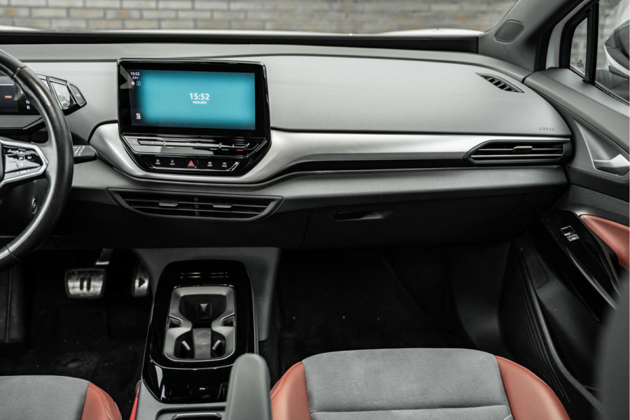 Volkswagen ID.4 First 77kWh | Trekhaak | Stoelverwarming | Camera