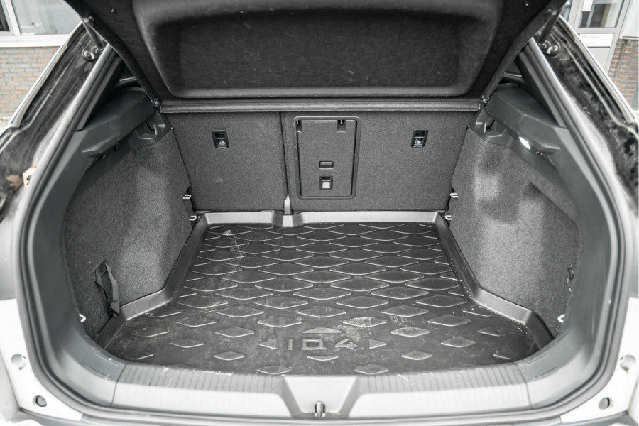 Volkswagen ID.4 First 77kWh | Trekhaak | Stoelverwarming | Camera