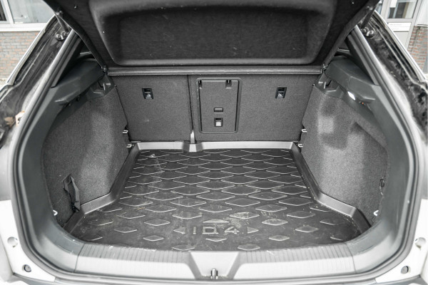 Volkswagen ID.4 First 77kWh | Trekhaak | Stoelverwarming | Camera