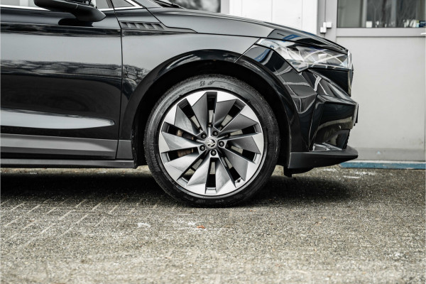 Škoda ENYAQ iV | SOH 91% | 80 | Pano | Trekhaak | Full leder | Stoel + stuurverw