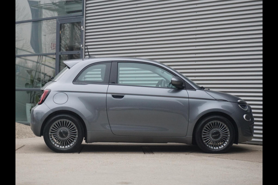 Fiat 500E Business Launch Edition 42 kWh Camera | All-season | Business Pack