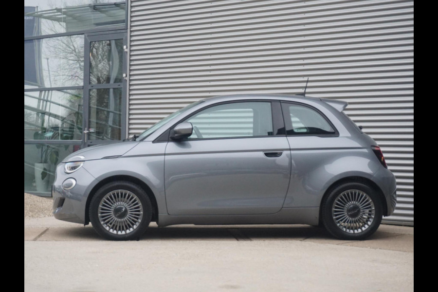 Fiat 500E Business Launch Edition 42 kWh Camera | All-season | Business Pack