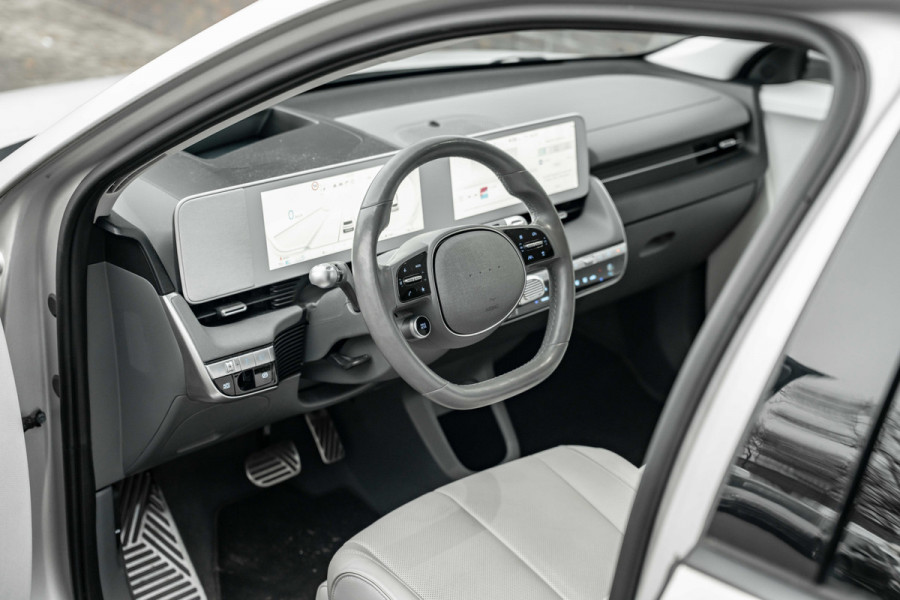 Hyundai IONIQ 5 Lounge 73kWh | Relax Pakket | Trekhaak | 20"LMV | Matte lak