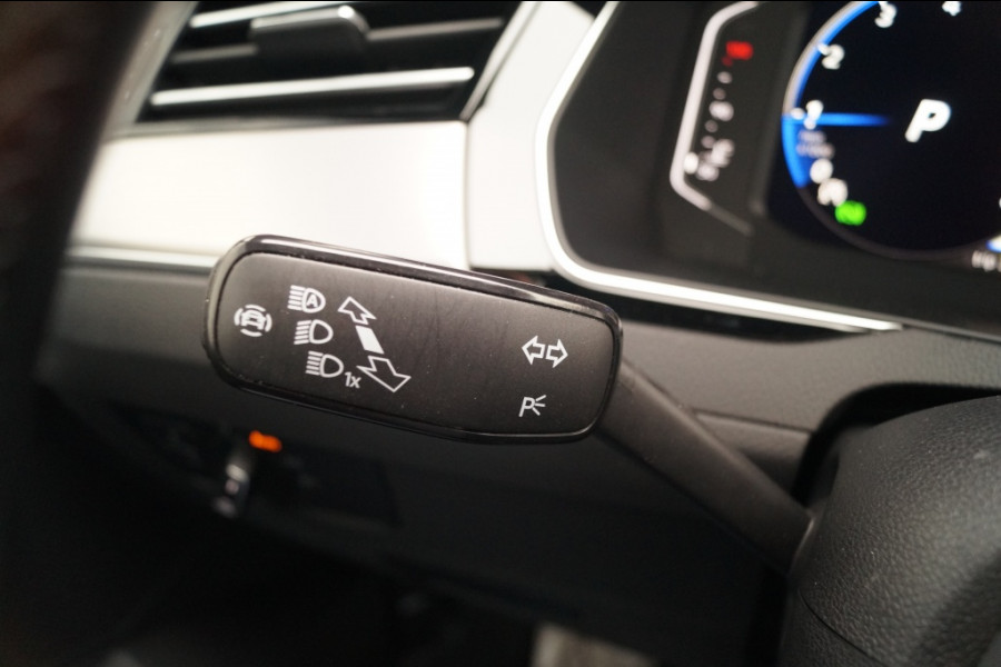 Volkswagen Passat Variant 1.5 TSI 150pk DSG R-Line Business Plus -PANO-