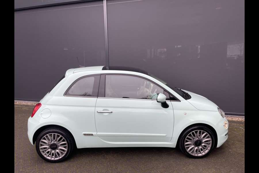 Fiat 500 0.9 TwinAir Turbo Collezione met schuif/kanteldak Airco - Cruise control - parkeersensor achter - Navigatie - Panoramadak - Schuif/kantel dak - Mistlampen voor - Licht metalen velgen 16 inch - Stuur multifunctioneel - Radio - Bluetooth - Sta