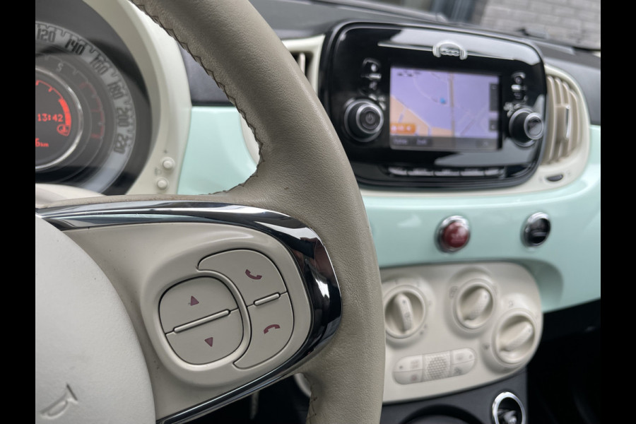 Fiat 500 0.9 TwinAir Turbo Collezione met schuif/kanteldak Airco - Cruise control - parkeersensor achter - Navigatie - Panoramadak - Schuif/kantel dak - Mistlampen voor - Licht metalen velgen 16 inch - Stuur multifunctioneel - Radio - Bluetooth - Sta
