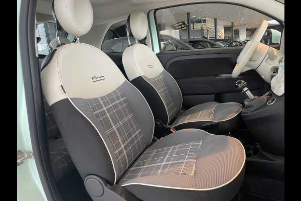 Fiat 500 0.9 TwinAir Turbo Collezione met schuif/kanteldak Airco - Cruise control - parkeersensor achter - Navigatie - Panoramadak - Schuif/kantel dak - Mistlampen voor - Licht metalen velgen 16 inch - Stuur multifunctioneel - Radio - Bluetooth - Sta